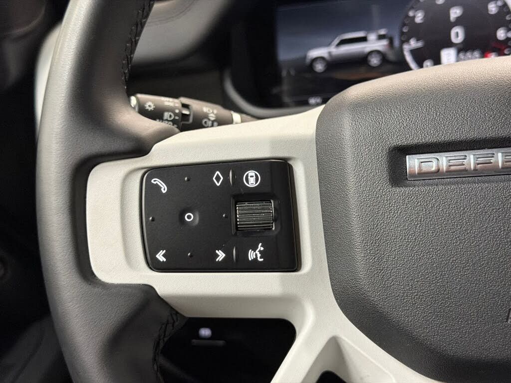 2025 LAND ROVER Defender - photo 40
