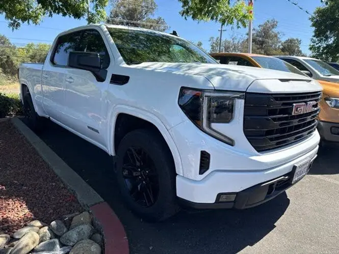 2022 GMC Sierra Elevation