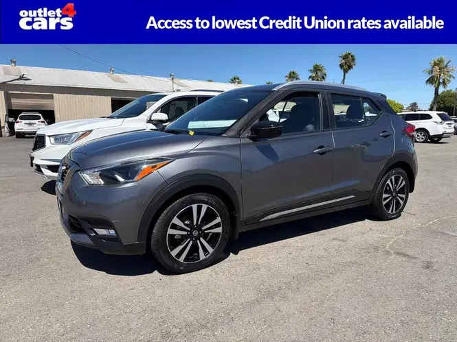 2018 Nissan Kicks SR