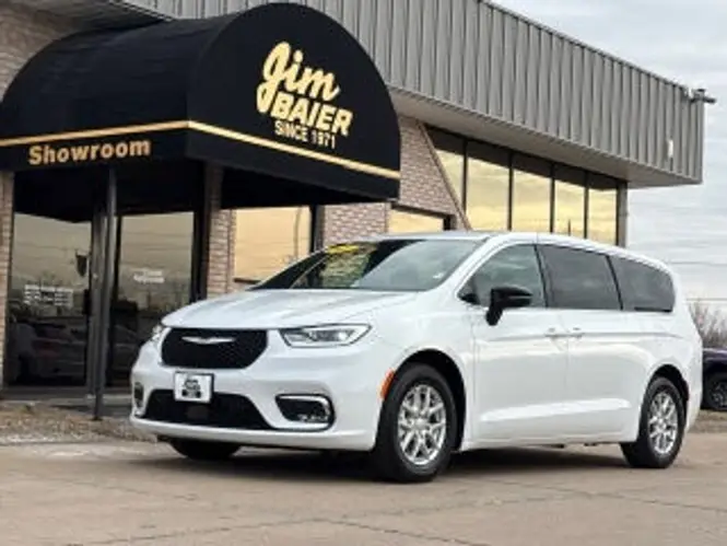 2027 Chrysler Pacifica Limited