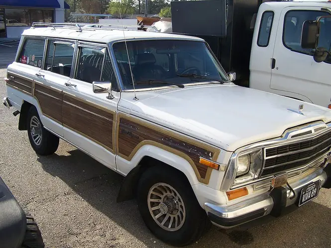 1989 Jeep Grand Wagoneer Base