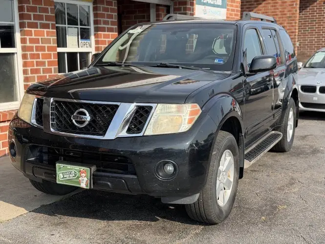 2011 Nissan Pathfinder SV V6