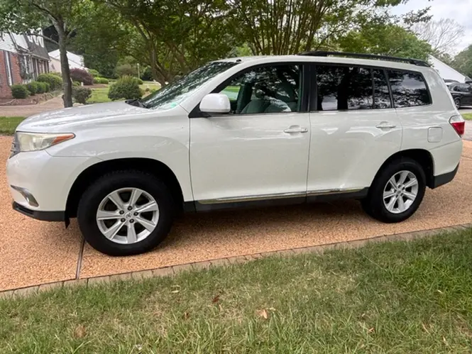 2013 Toyota Highlander Plus