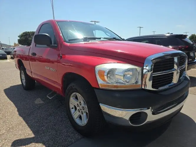 2006 Dodge RAM 1500 SLT 2D