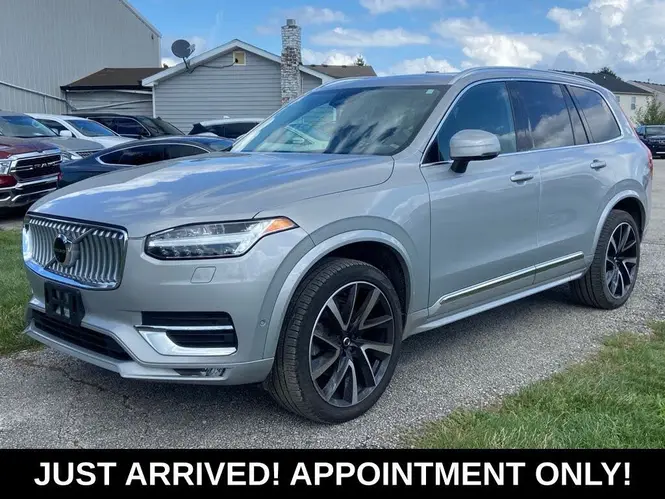 2023 Volvo XC90 Plus Bright