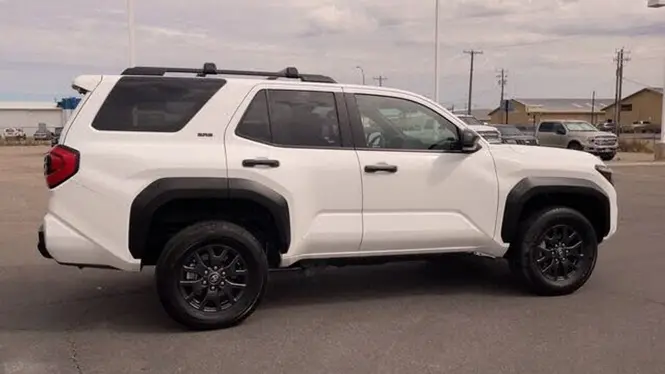 2025 Toyota 4RUNNER SR5