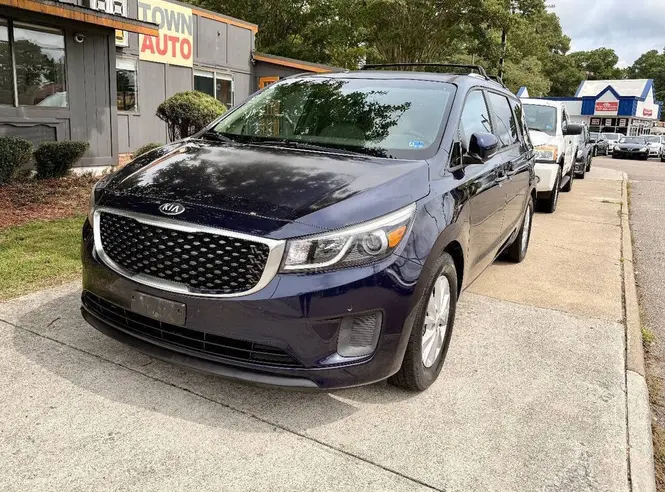 2018 Kia Sedona LX