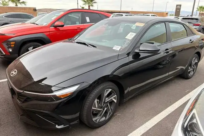 2025 Hyundai Elantra SEL Sport