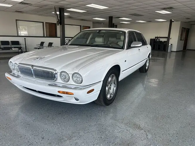 2002 Jaguar Vanden Plas
