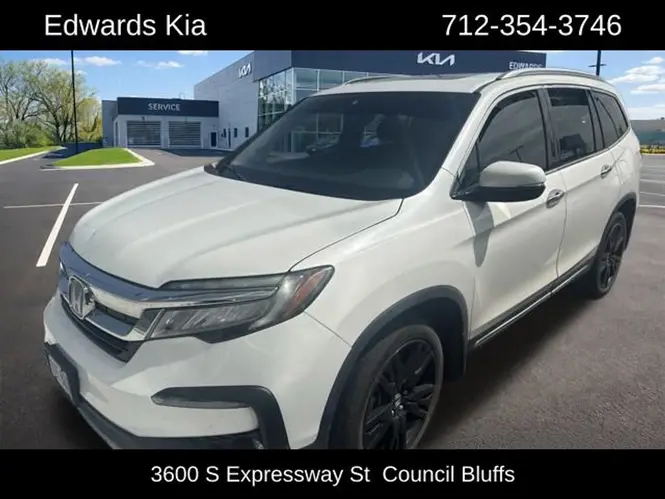2020 Honda Pilot Touring With Rear