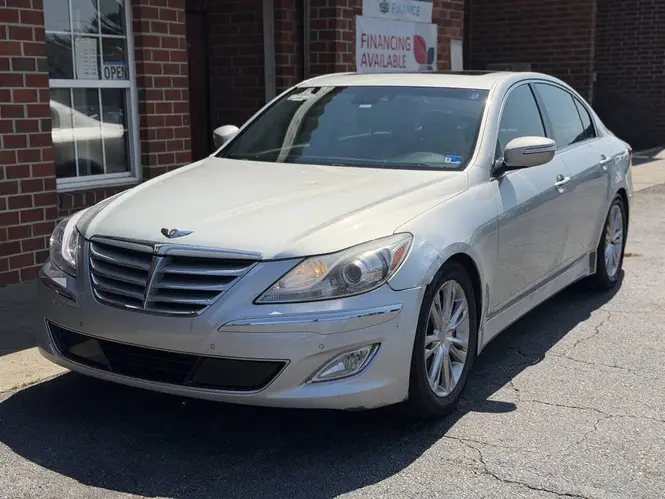 2013 Hyundai Genesis 38