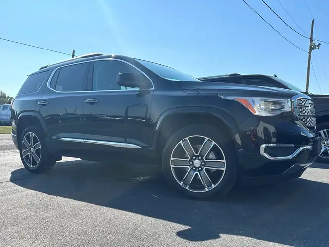 2017 GMC Acadia Denali IN Clinton
