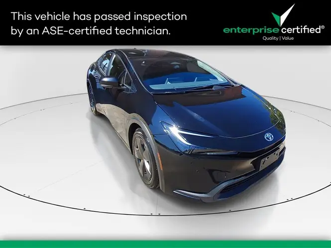 2025 Toyota Prius LE