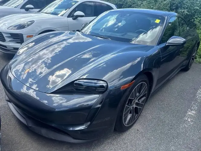 2022 Porsche Taycan Sedan