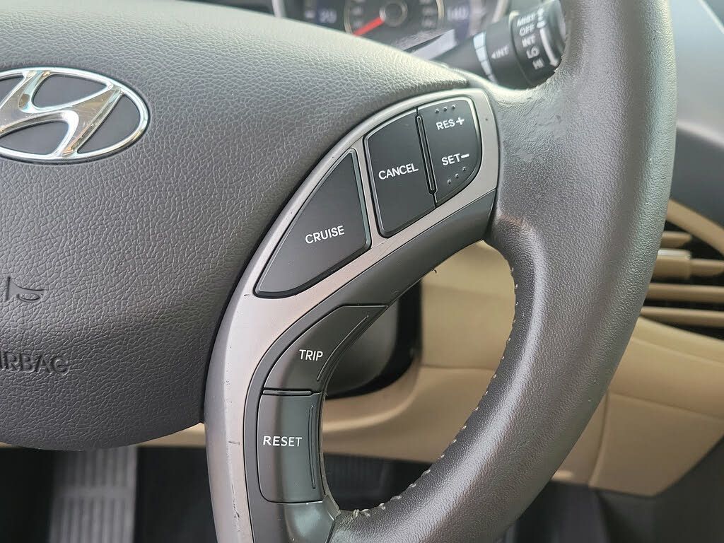 2013 HYUNDAI Elantra - photo 22