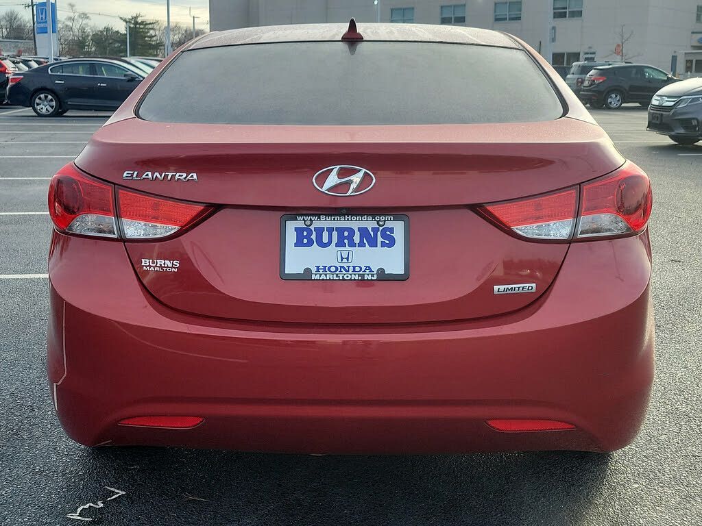 2013 HYUNDAI Elantra - photo 5