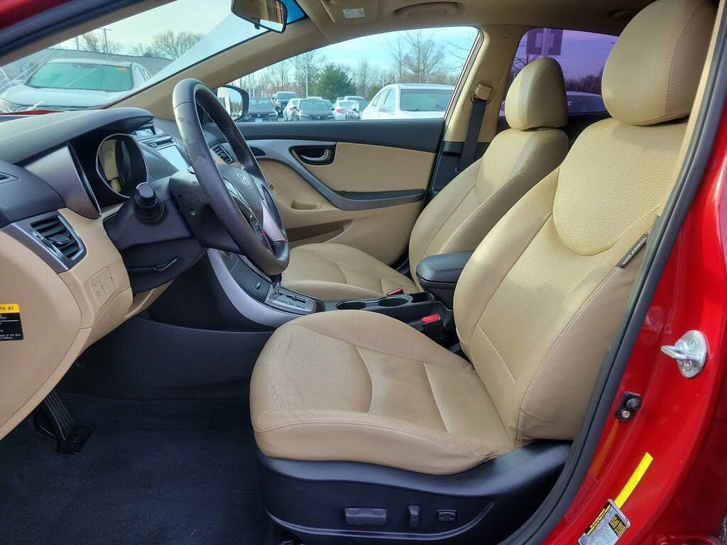 2013 HYUNDAI Elantra - photo 13