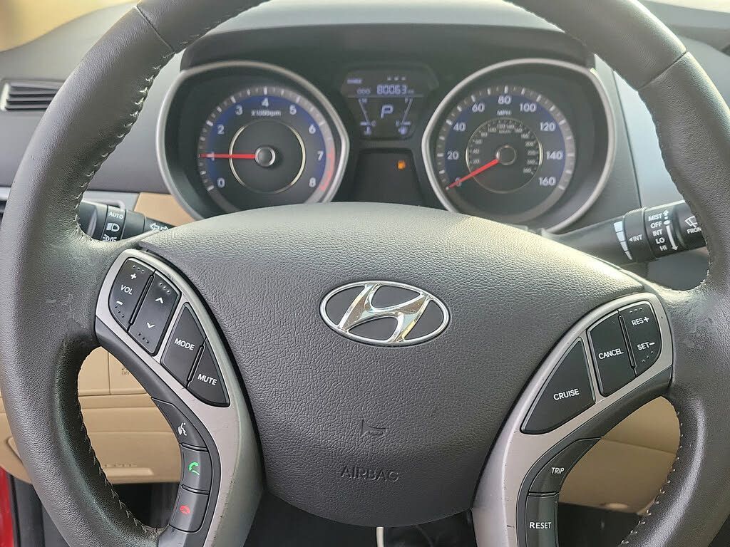 2013 HYUNDAI Elantra - photo 19