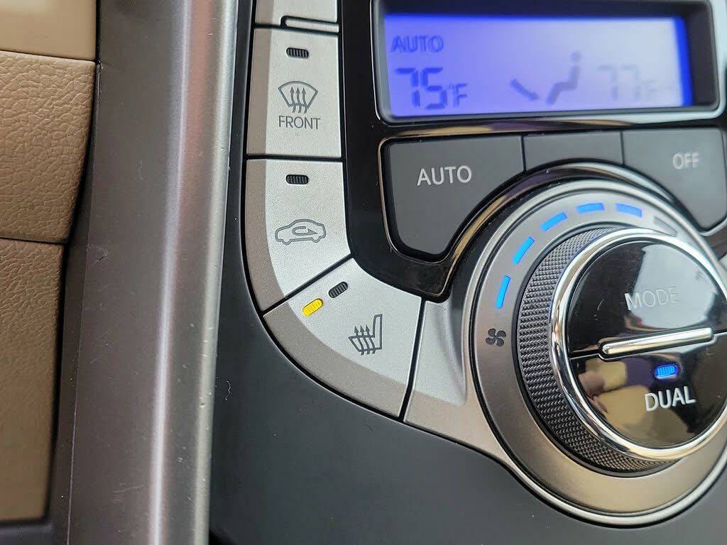 2013 HYUNDAI Elantra - photo 23