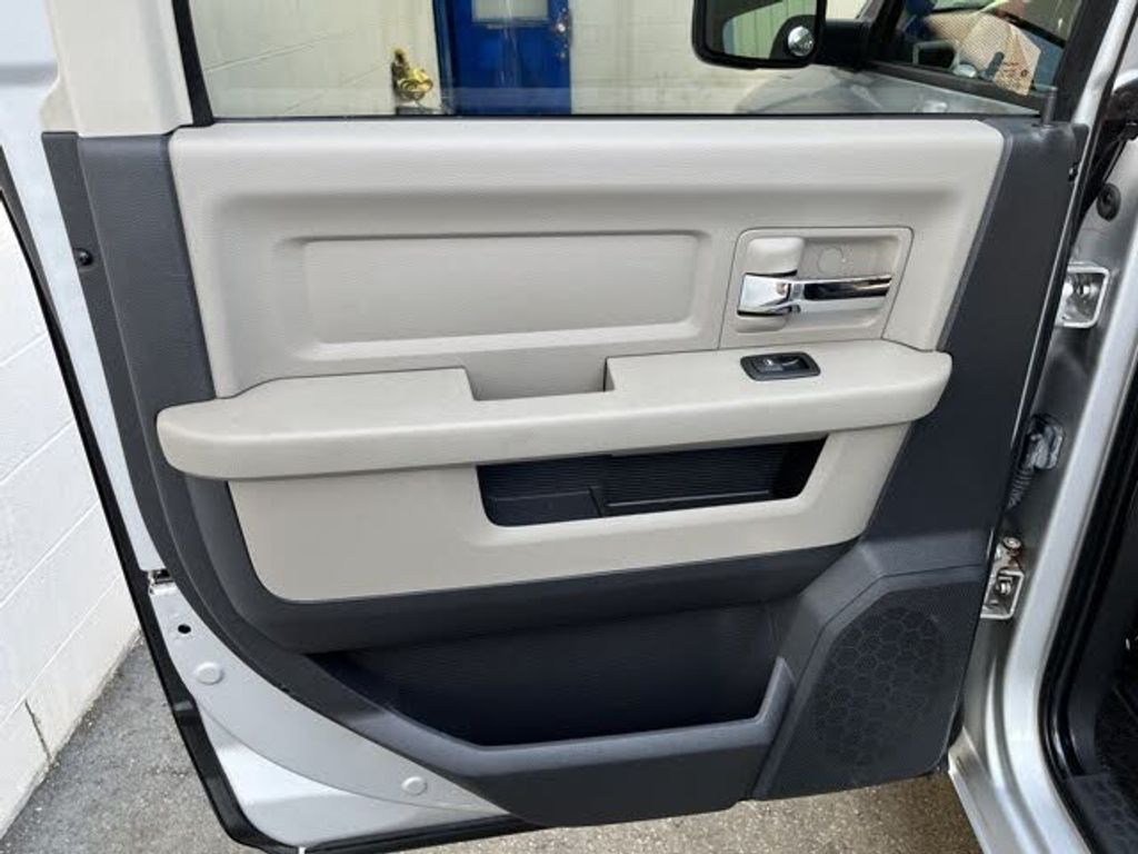 2010 DODGE Ram - photo 14