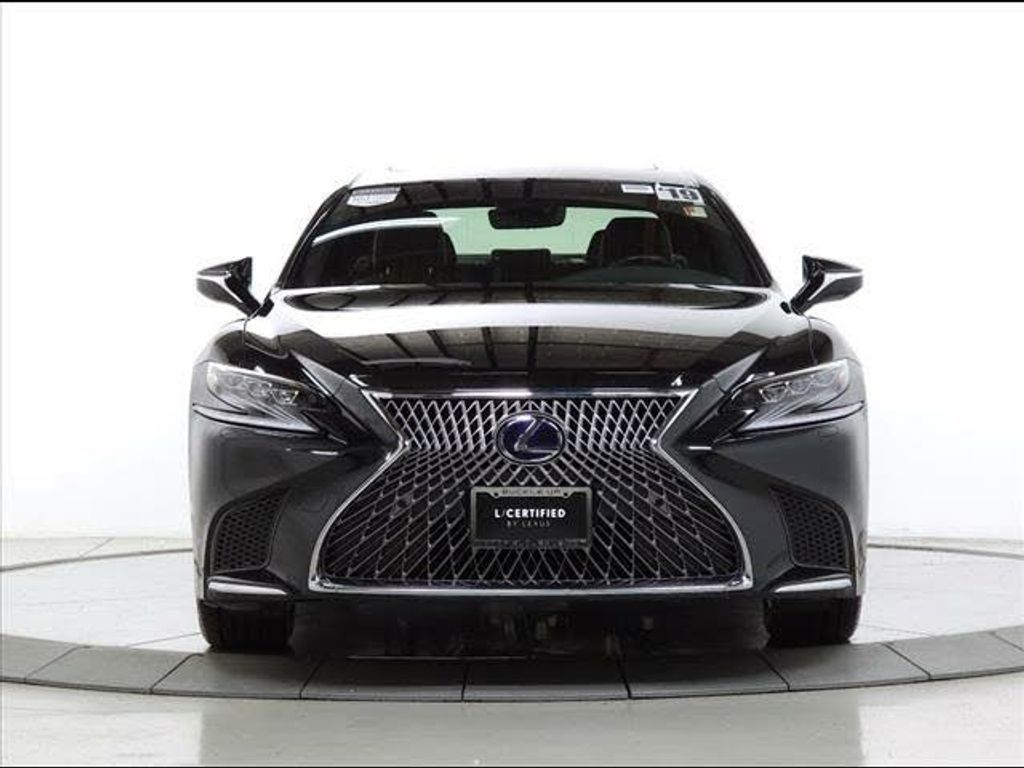 2019 LEXUS LS - photo 2