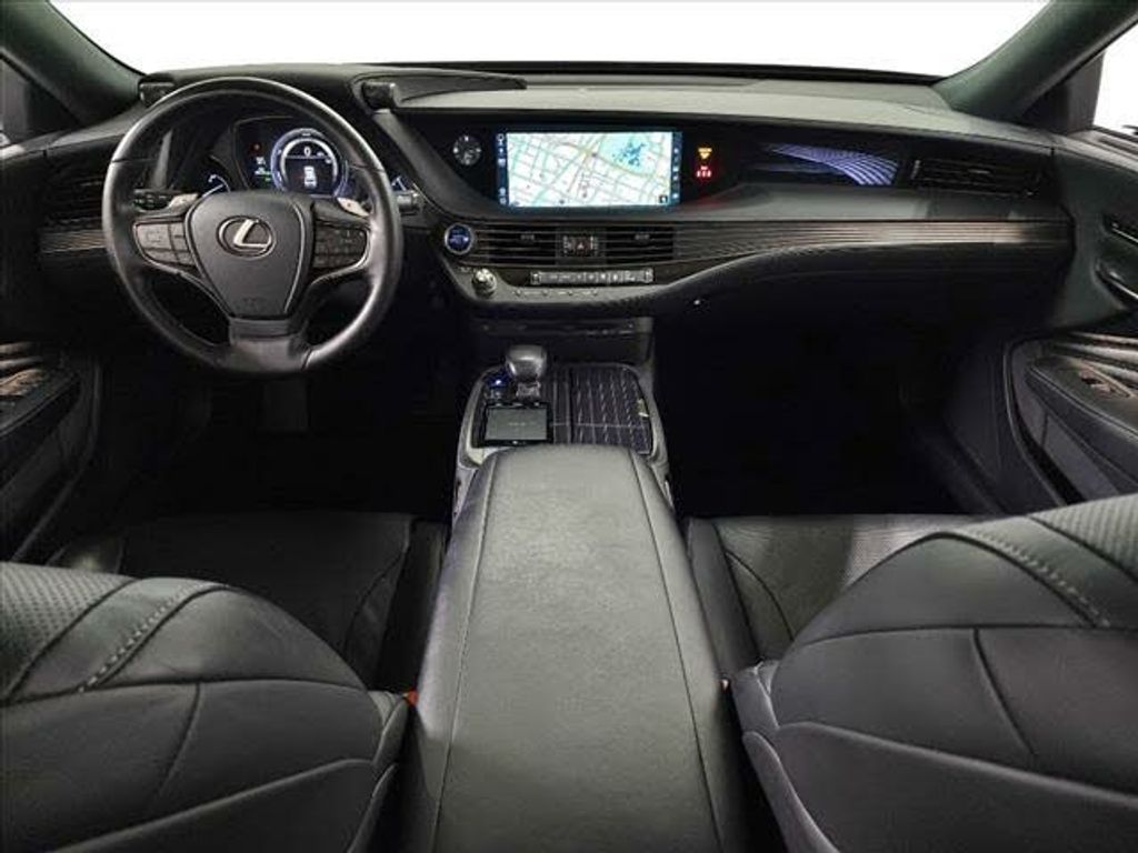 2019 LEXUS LS - photo 15