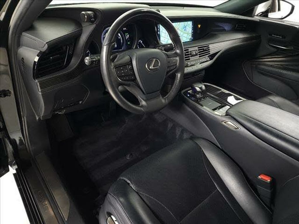 2019 LEXUS LS - photo 19