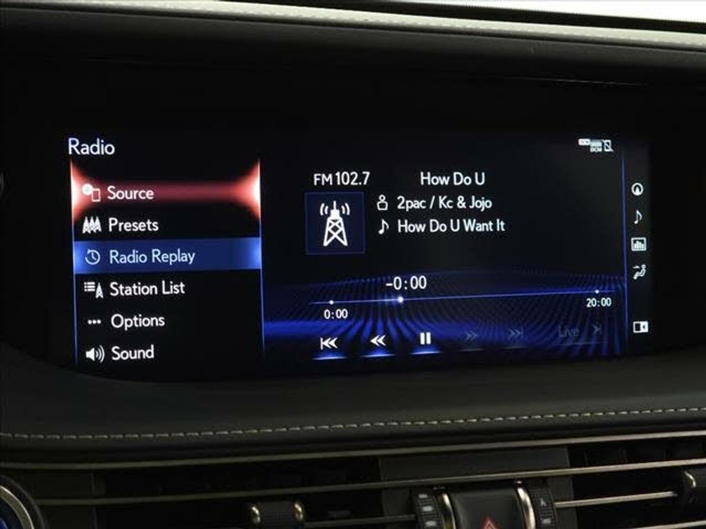 2019 LEXUS LS - photo 35