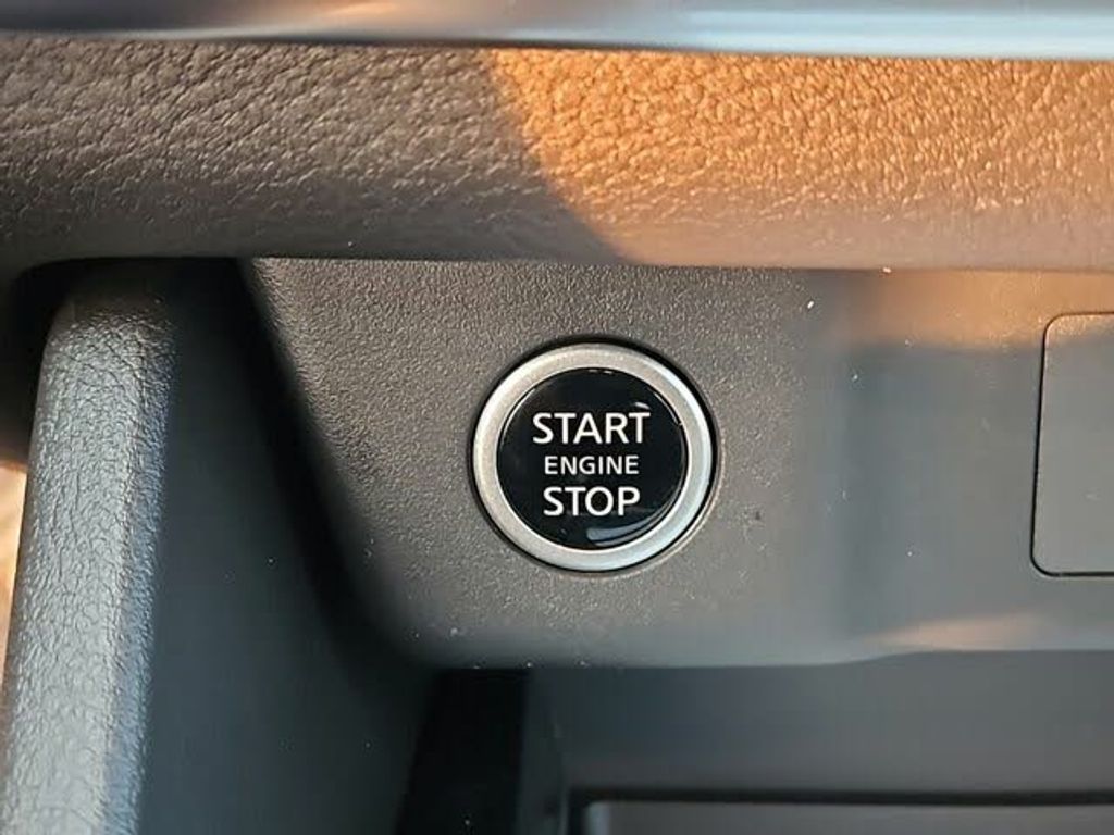 2023 NISSAN Rogue - photo 9