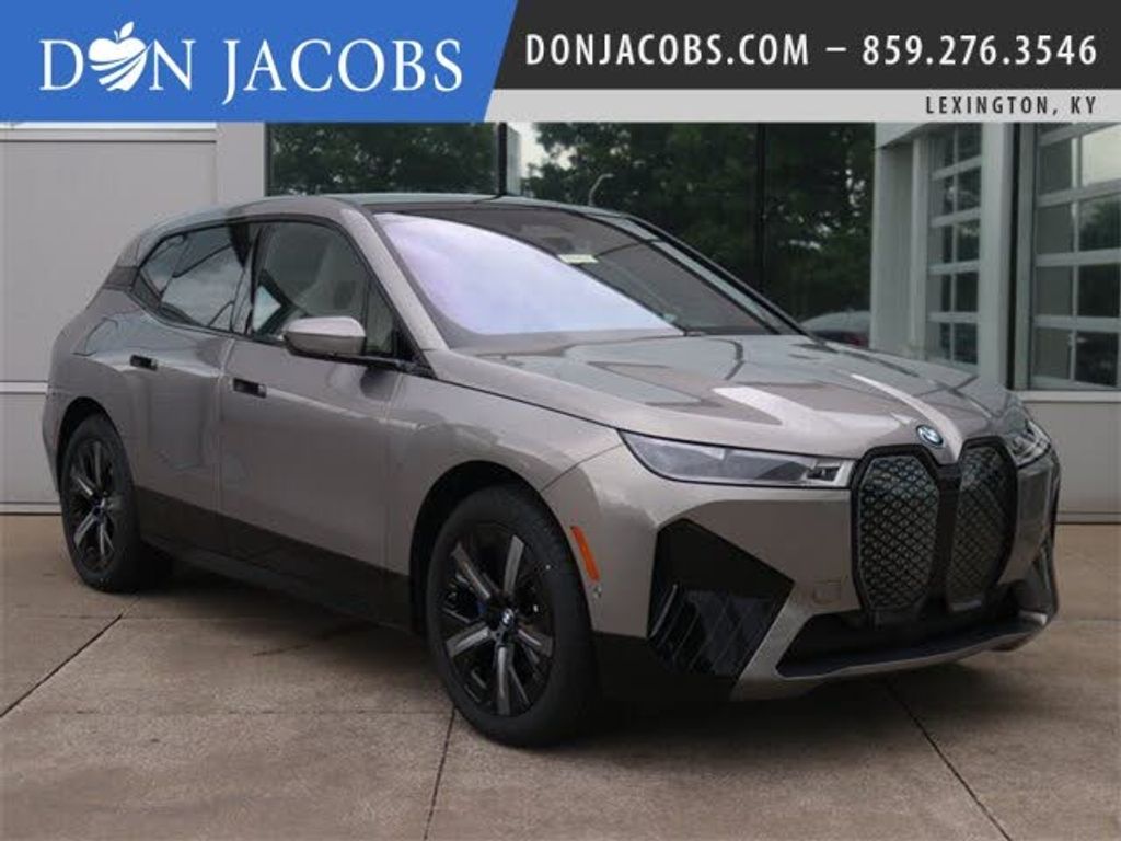 2024 BMW iX - main photo