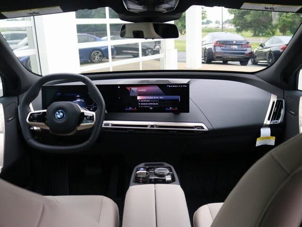 2024 BMW iX - photo 9