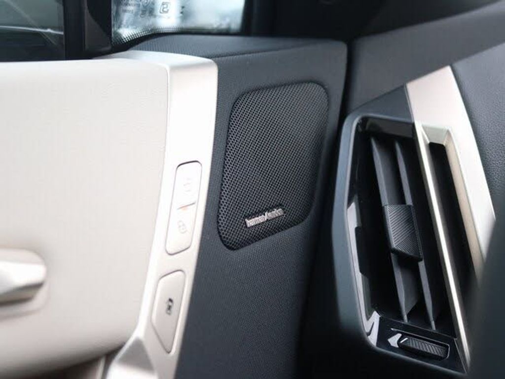 2024 BMW iX - photo 15