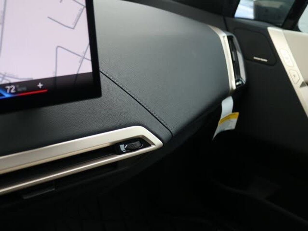 2024 BMW iX - photo 22
