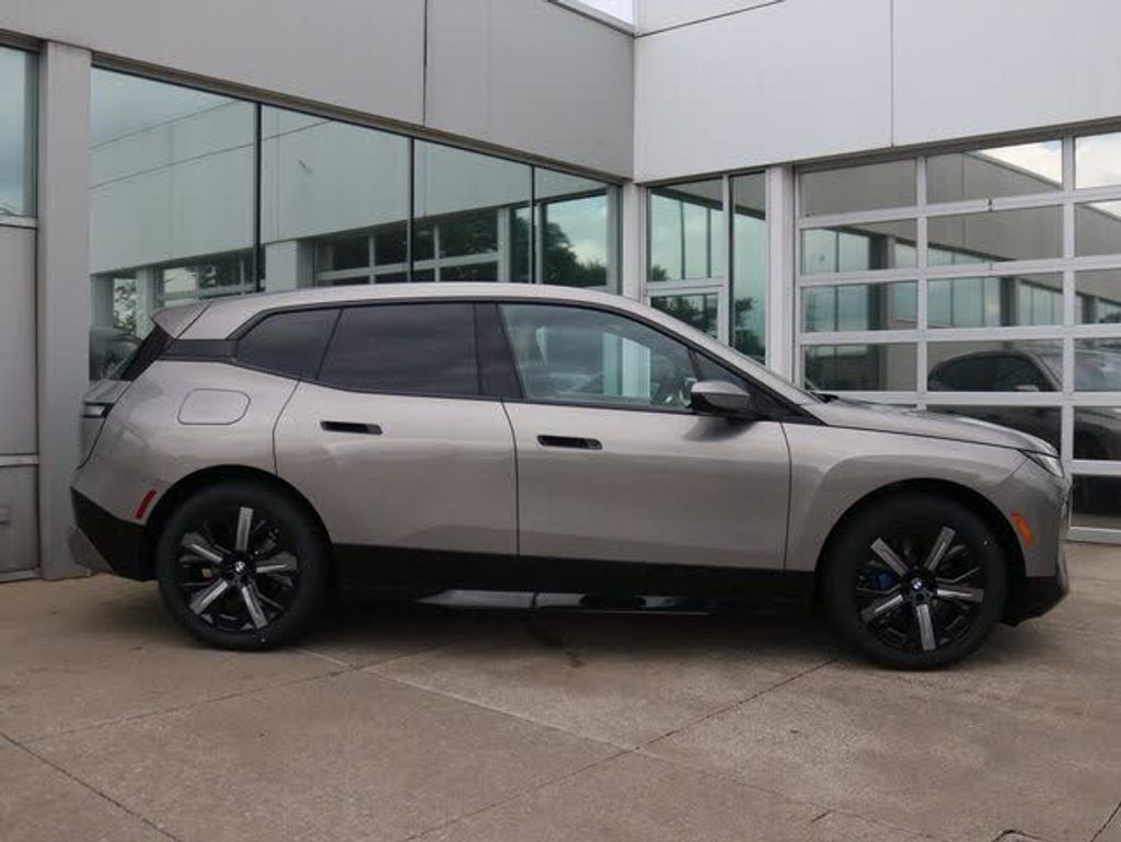 2024 BMW iX - photo 34