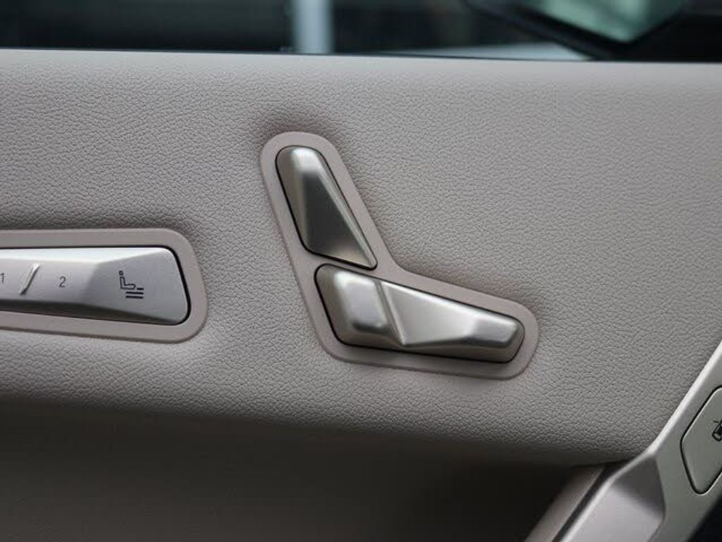 2024 BMW iX - photo 21