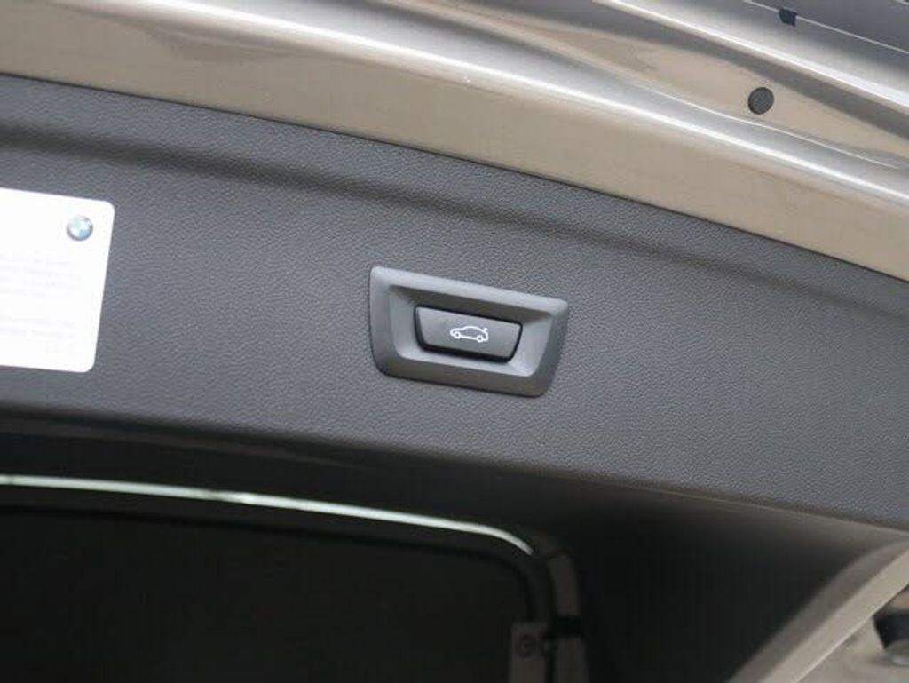 2024 BMW iX - photo 29