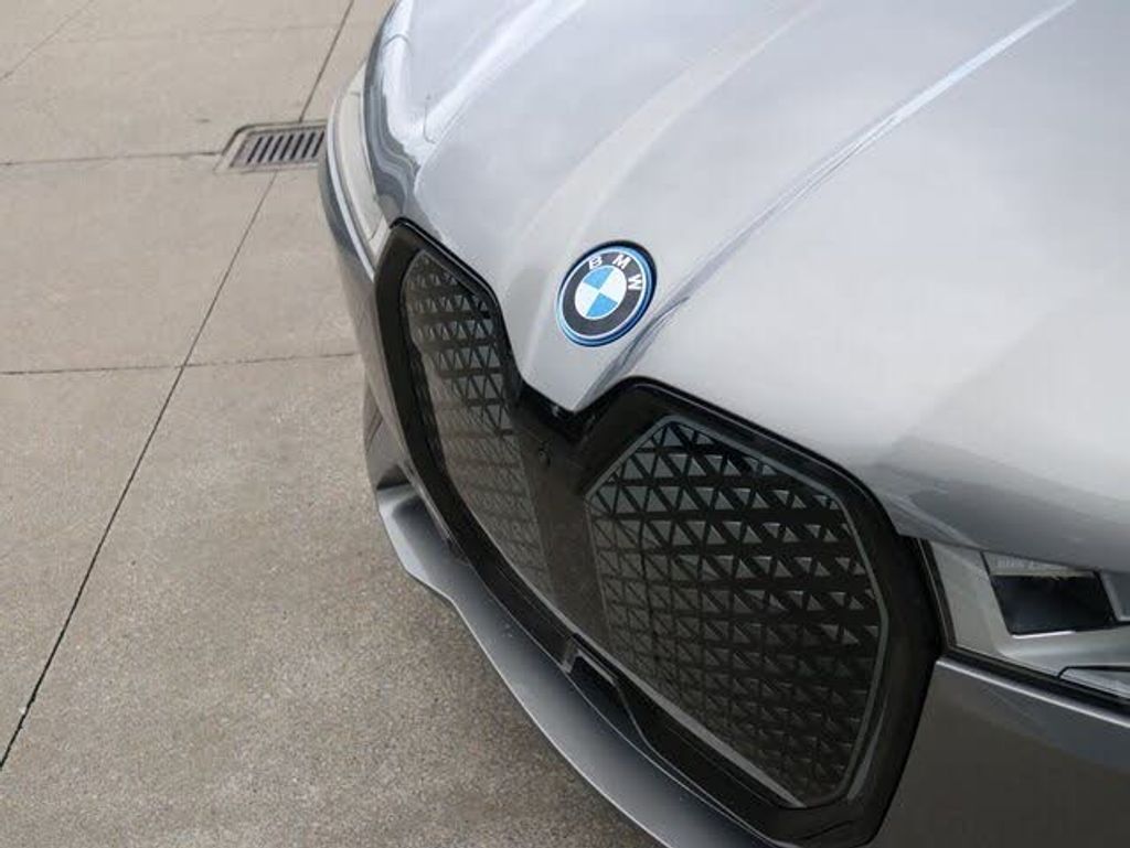 2024 BMW iX - photo 30