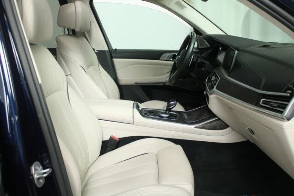 2020 BMW X7 - photo 38