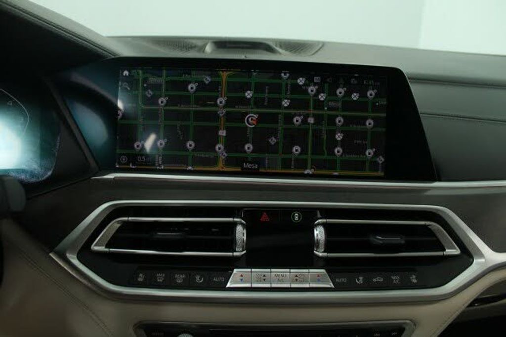 2020 BMW X7 - photo 27