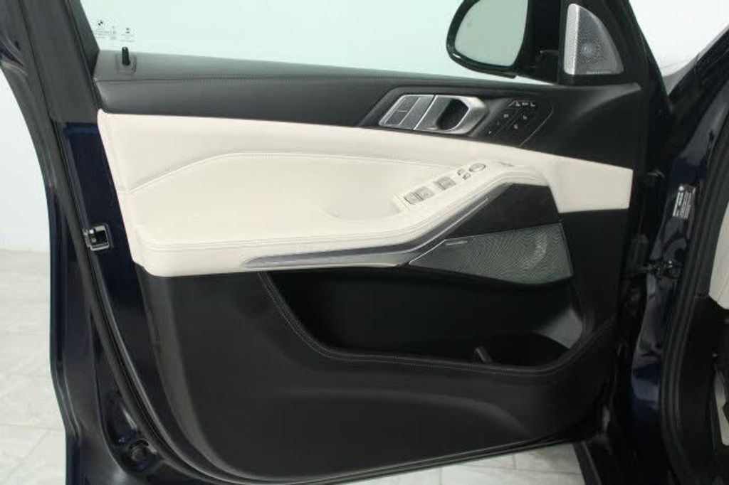 2020 BMW X7 - photo 19