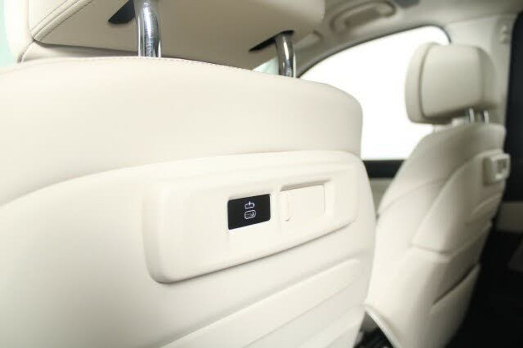 2020 BMW X7 - photo 34