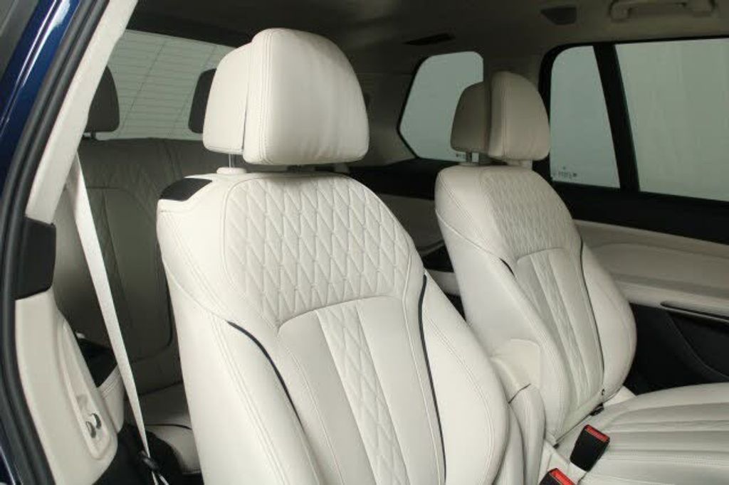 2020 BMW X7 - photo 37