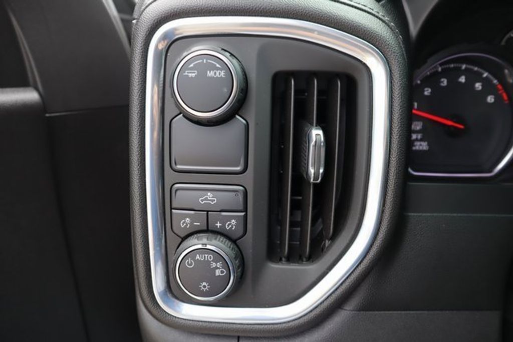 2021 CHEVROLET Silverado - photo 12