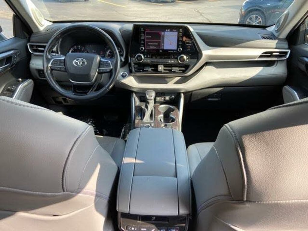 2020 TOYOTA Highlander - photo 23