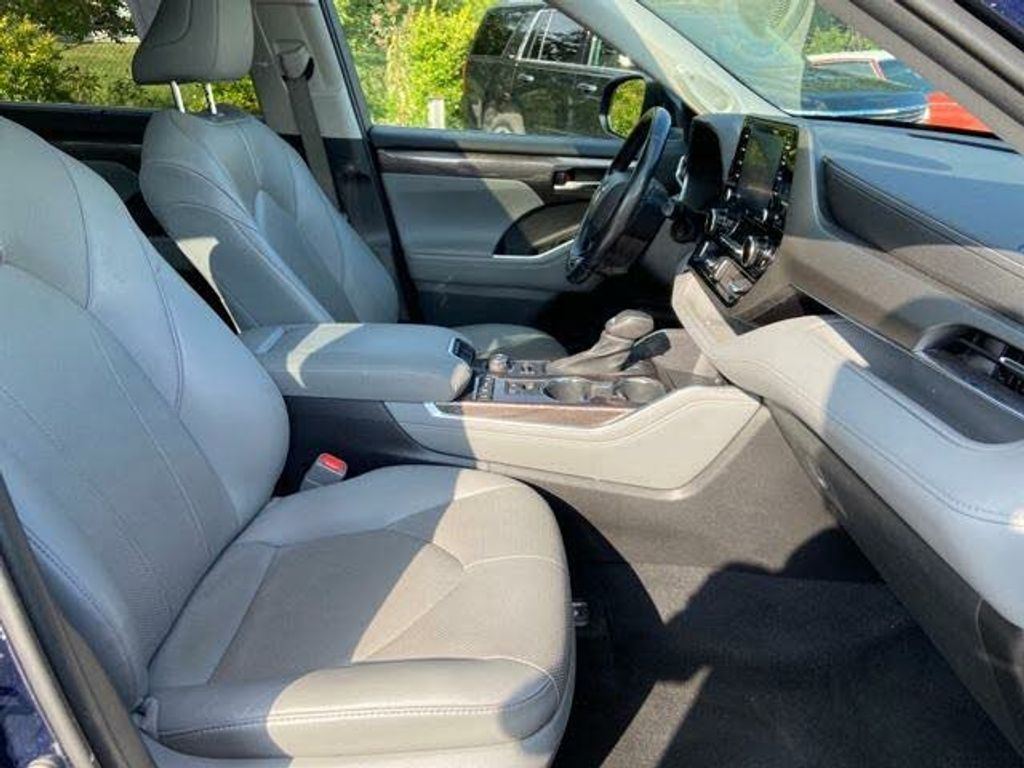 2020 TOYOTA Highlander - photo 24