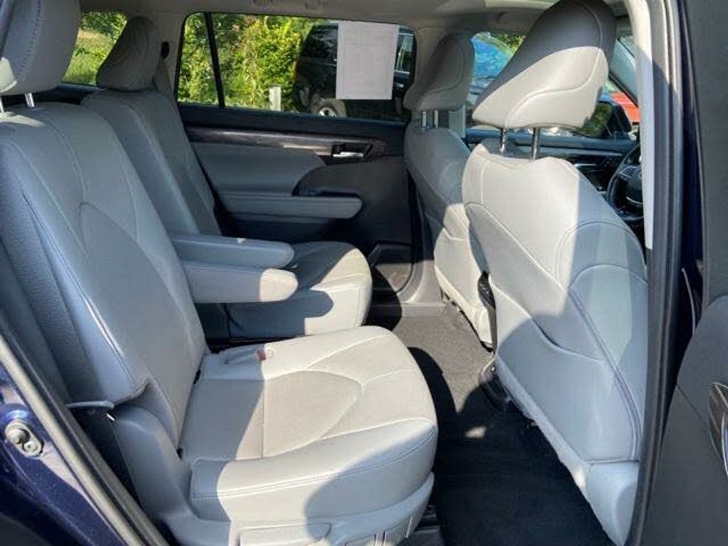 2020 TOYOTA Highlander - photo 21