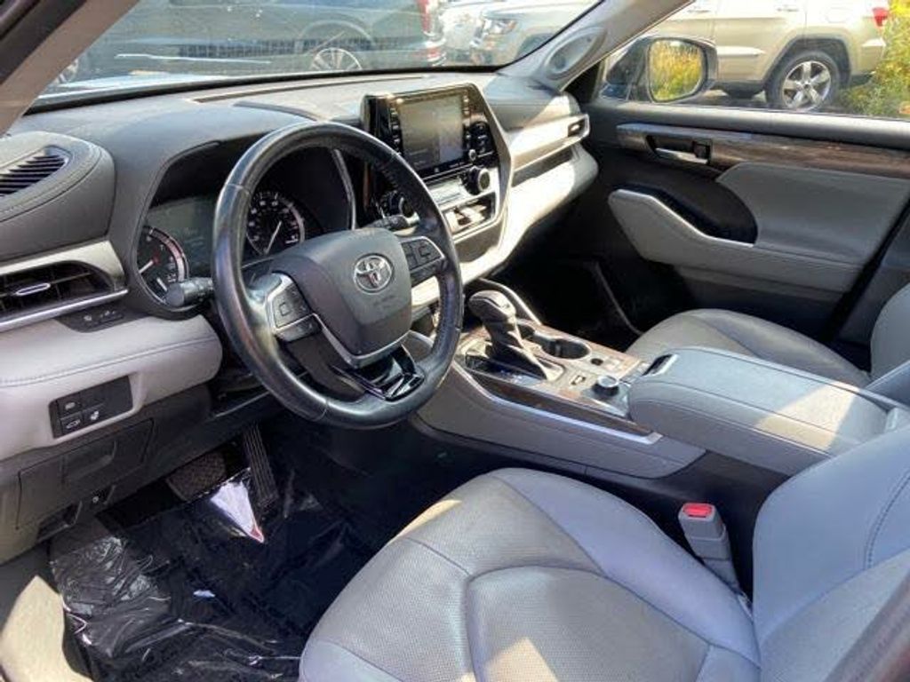 2020 TOYOTA Highlander - photo 7