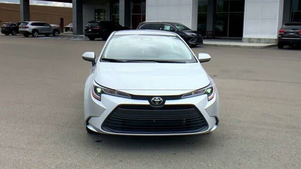 2023 TOYOTA Corolla - photo 3