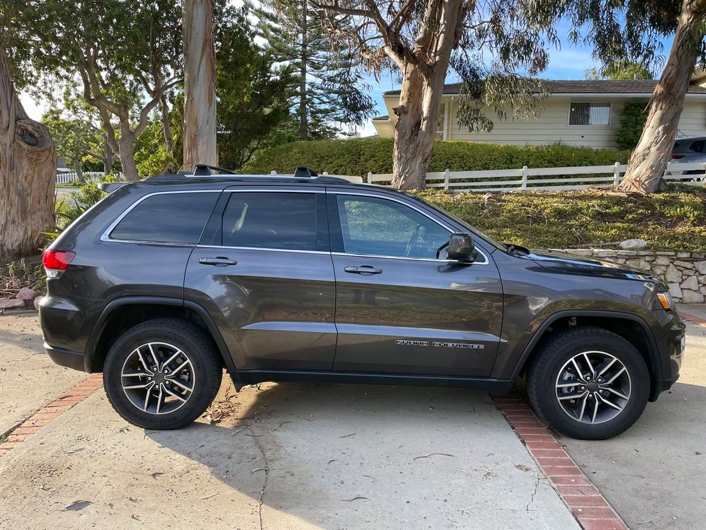 2020 Jeep Grand Cherokee Laredo