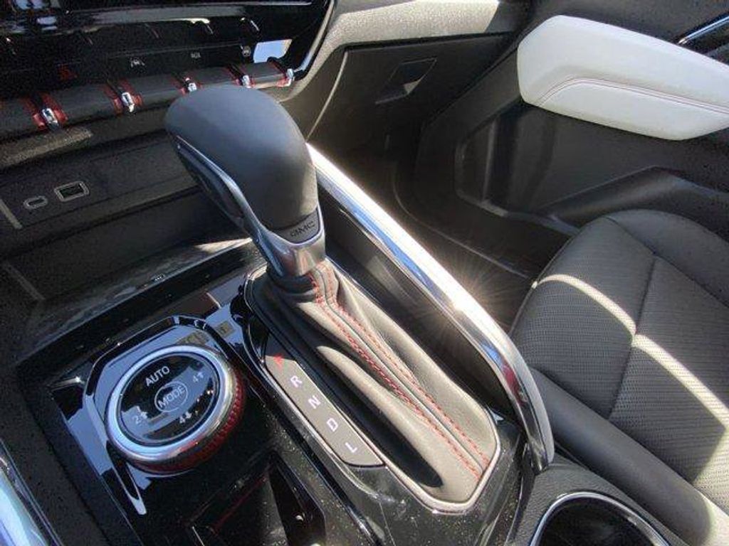 2024 GMC Canyon - photo 16